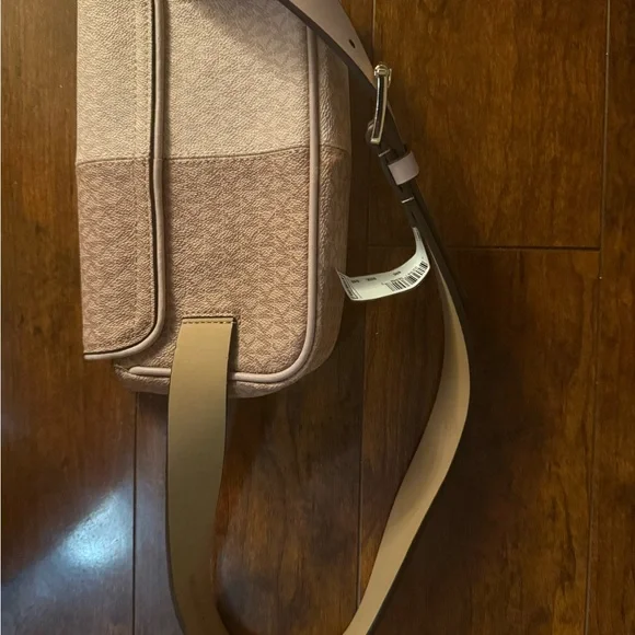 Michael Kors Pink and Gold Crossbody Bag - Picture 3 of 4